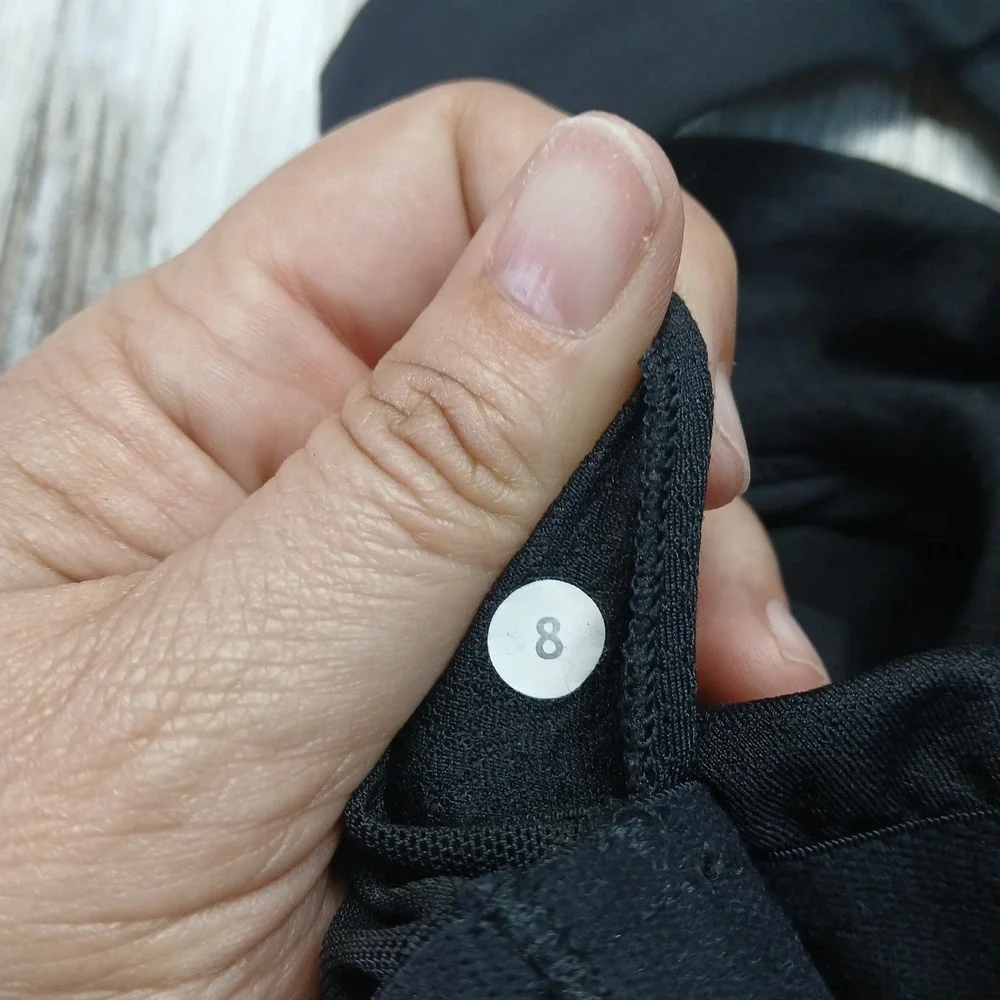 Lululemon Black Strappy Halter Racerback Yoga Tank Top with Built-in Bra Size 8